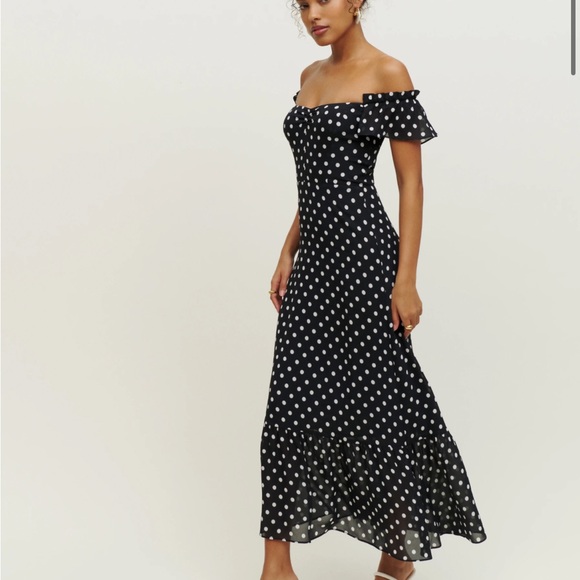 Elegant Black Polka Dot Off-Shoulder Dress - Picture 4 of 4